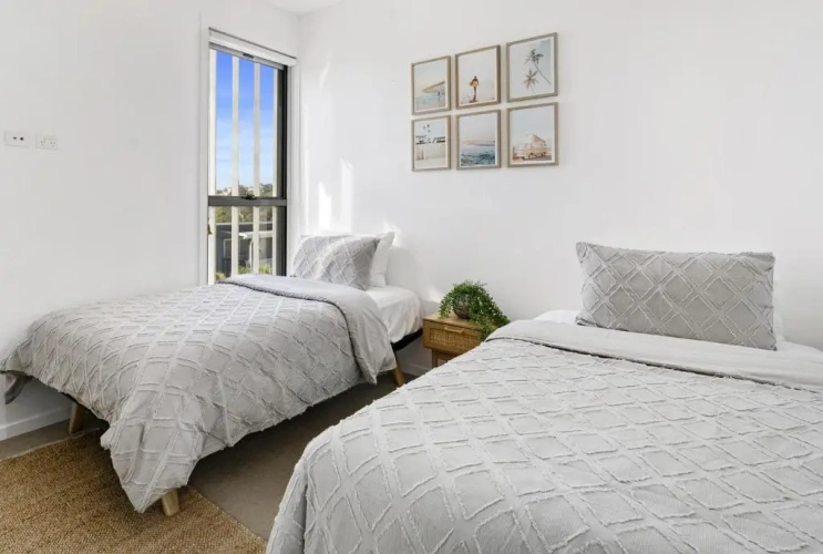 4 Bedrooms Cottage