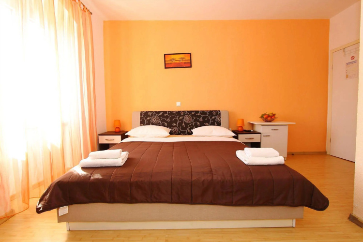 Nirvana Rooms Split