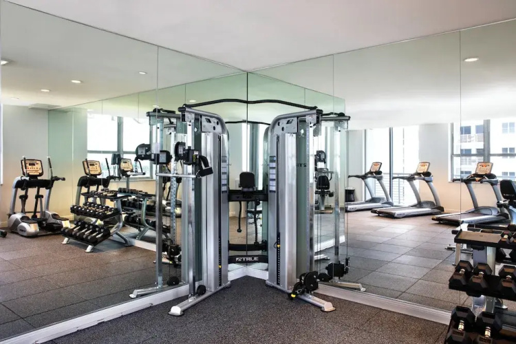 2BR Condos at The Circ by Hosteeva