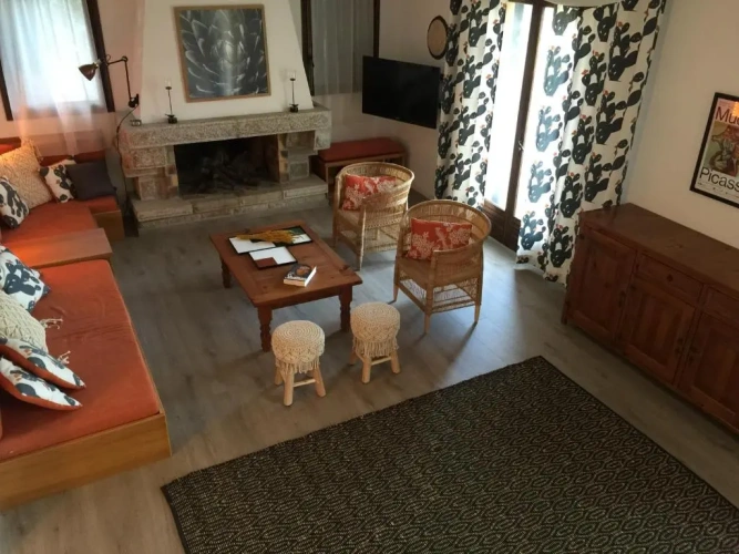 3 Bedrooms Apartment