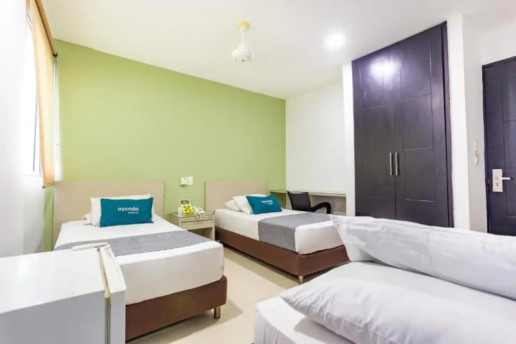 Standard Triple room