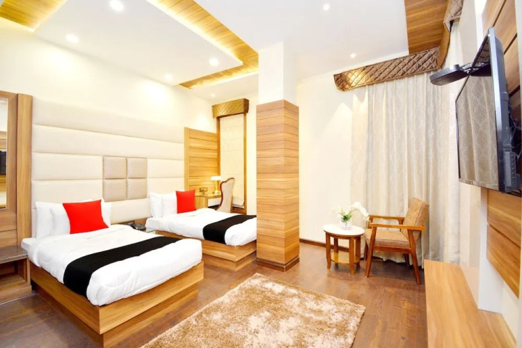 Capital O 43988 Makhan Residency