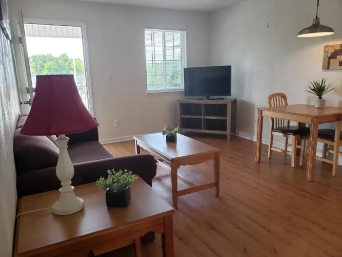 Deluxe Single Suite