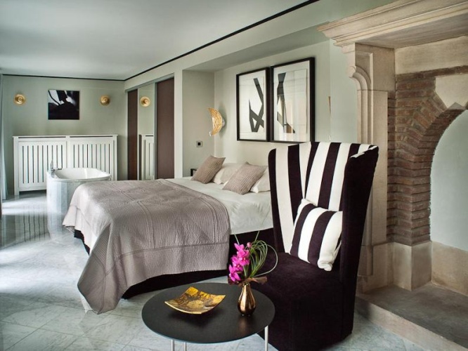 Suite with garden view