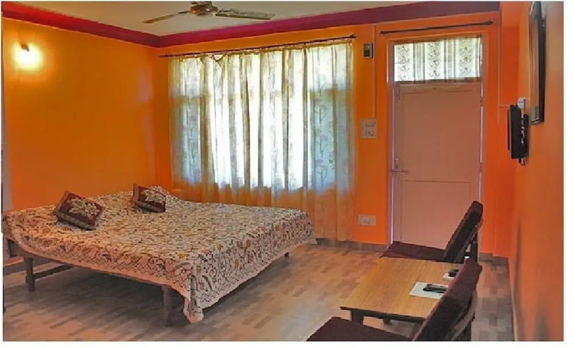 Pawan Guest House