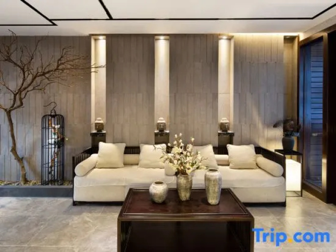 Phoenix Youran Qingsu Hotel