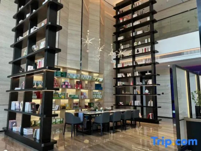 Ruining Hotel