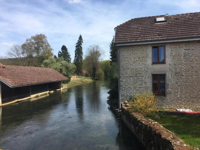 Au Bord de La Dhuy