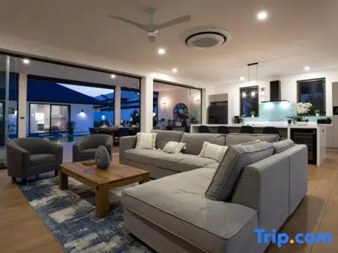 Villa Rawai Beach 2