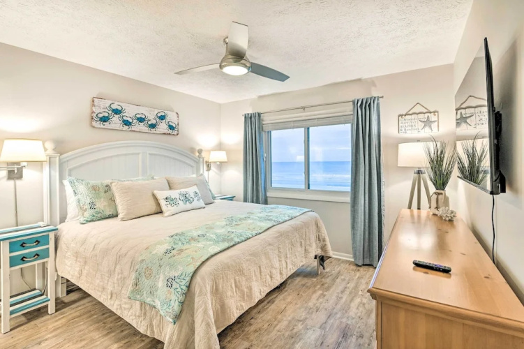 Oceanfront Condo w/ Furnished Deck & Views!