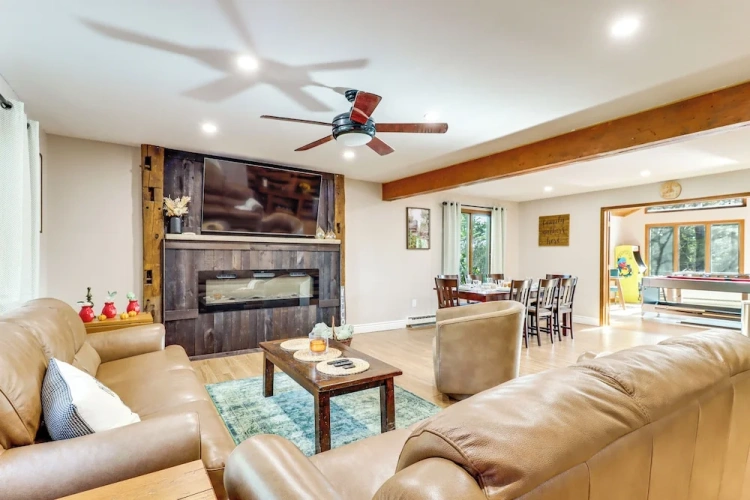 4 Bedrooms Cottage