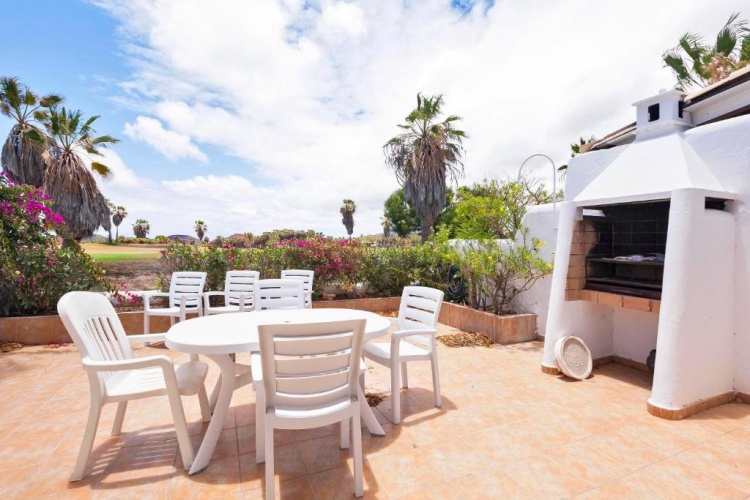 3 Bedrooms Villa