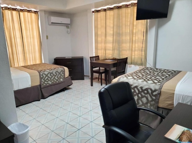 Borinquen Beach Inn