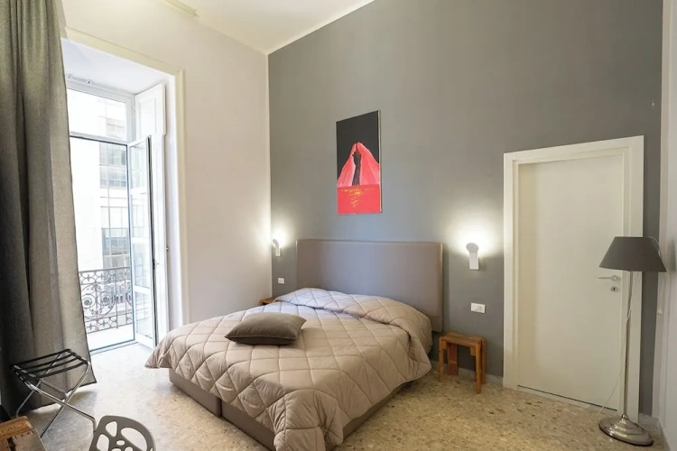 Deluxe Triple room with balcony and with city view