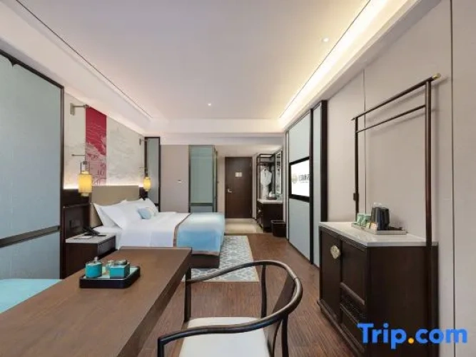 Classic Double room with balcony and with river view