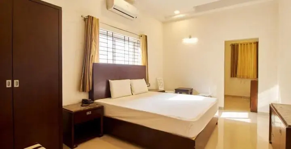 The SSLR Hotel