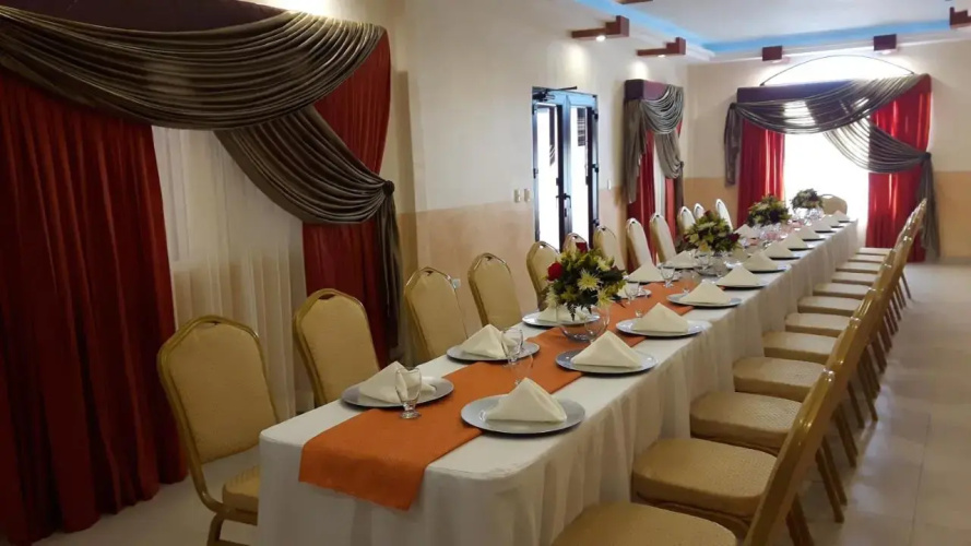 Veranda Hotel