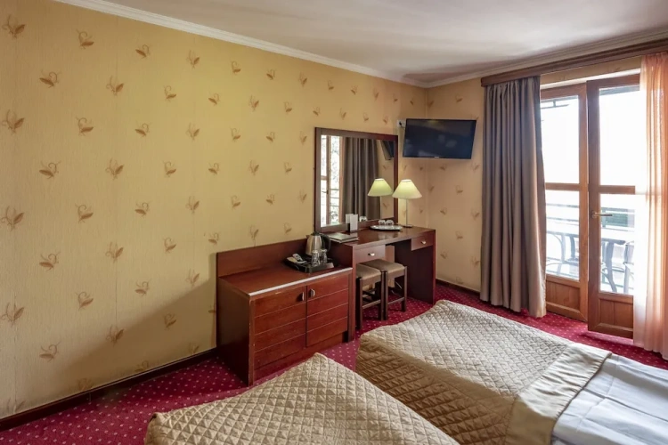 Standard Twin room with balcony
