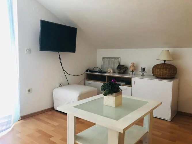 Apartment with sea view