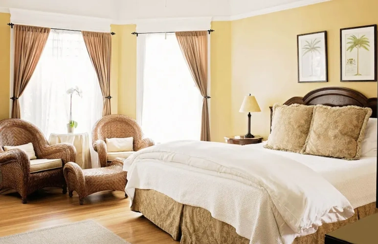1 Bedroom Deluxe Suite