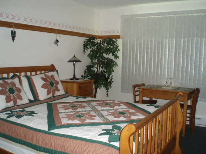 Empire Motel