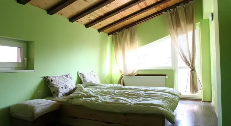 Ashkova House
