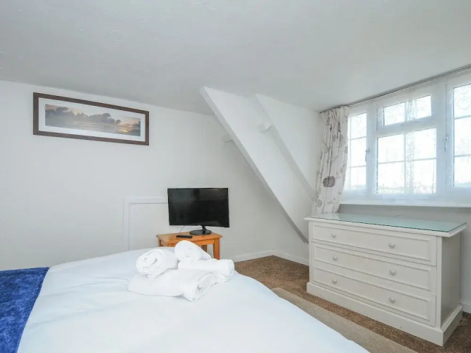 Stone's Throw Cottage