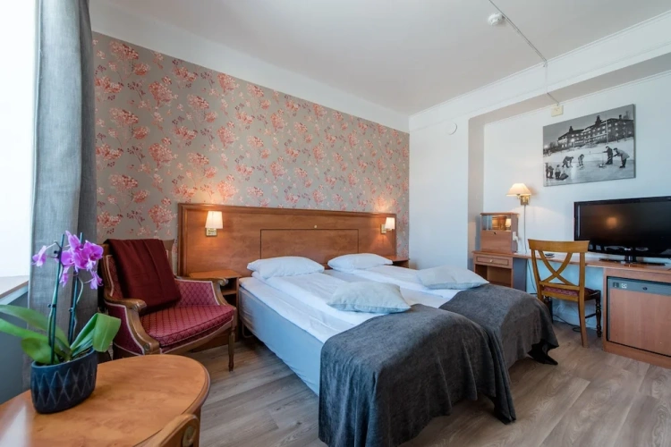 Standard Twin room with mountain view