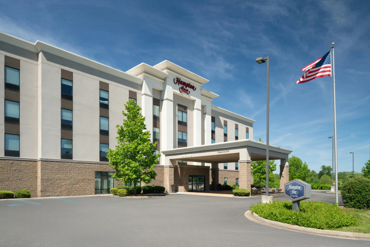 Hampton Inn Fairmont, WV photo 41
