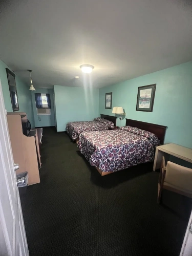 Economy Quadruple room