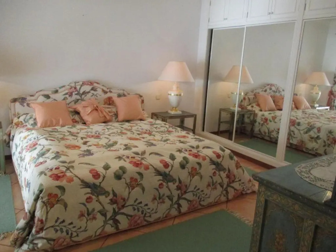 1. Meeresline Villa mit privat Pool