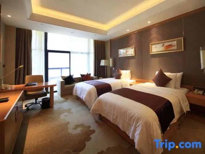 Standard Twin room with garden view
