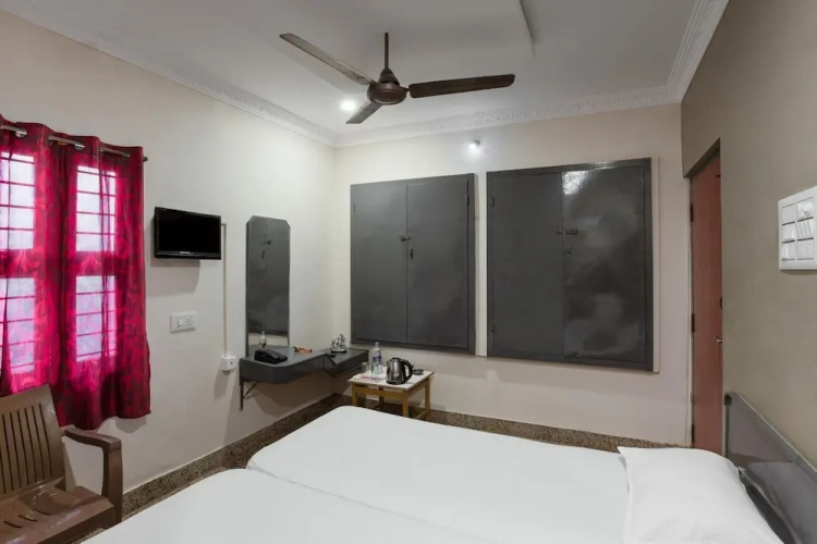 Hotel AKMG
