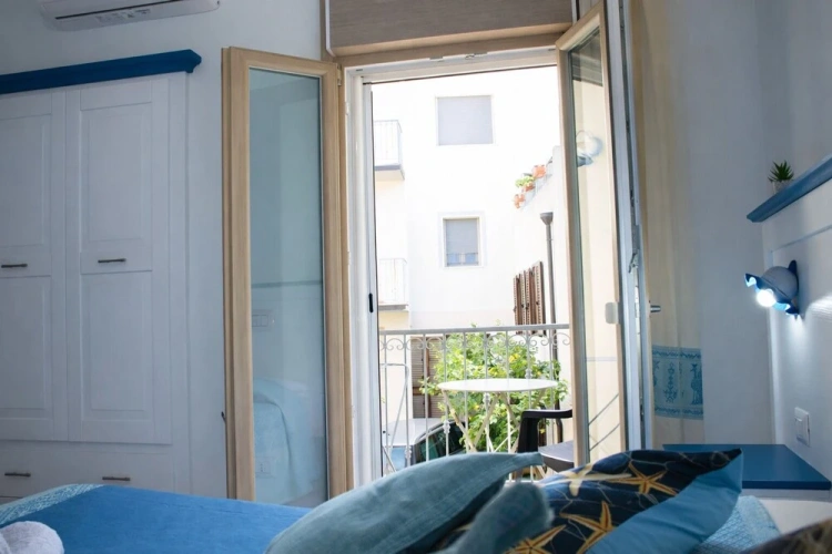 Comfort Double room with balcony and with courtyard view