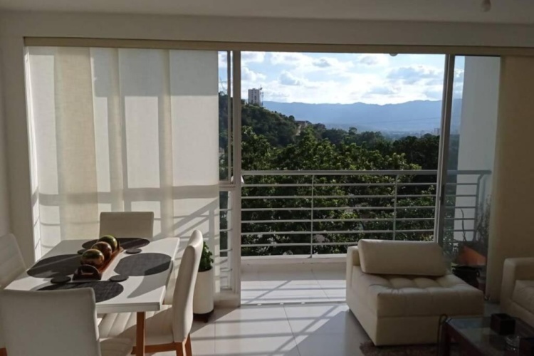 3 Bedrooms Apartment