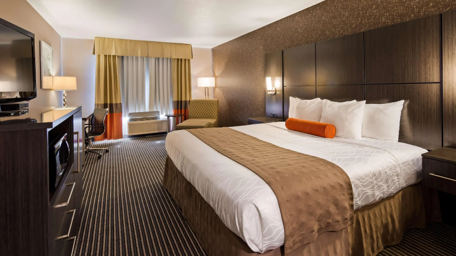 Best Western Plus Rama Inn & Suites