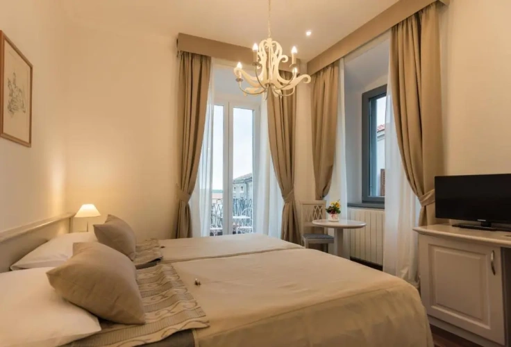 Standard Double room with view