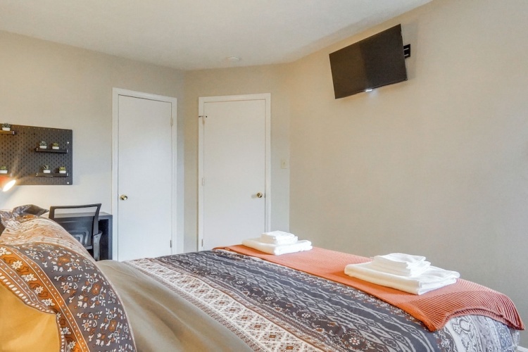 Guest rooms