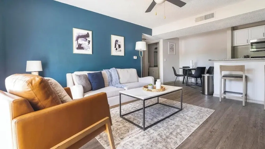 2 Bedrooms Apartment