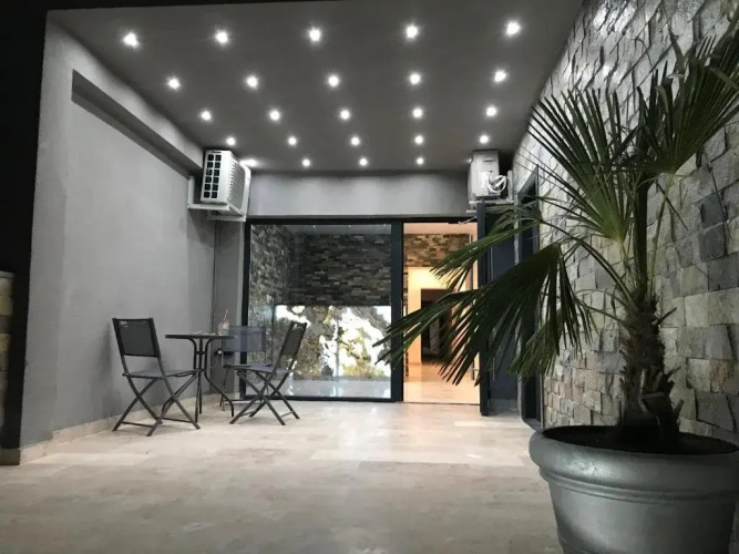 Mav Boutique Villa Cm