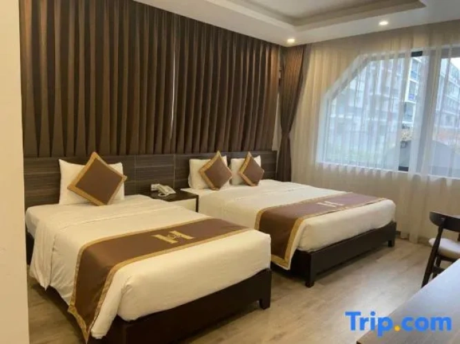 Standard Triple room with balcony