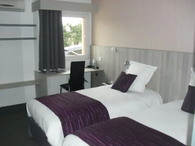 Standard Twin room