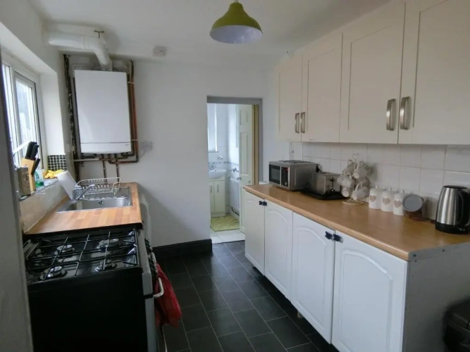 3 Bedrooms Cottage