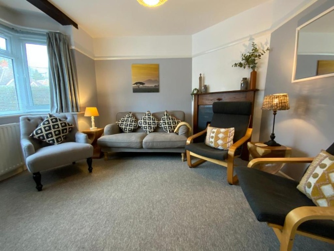 3 Bedrooms Cottage