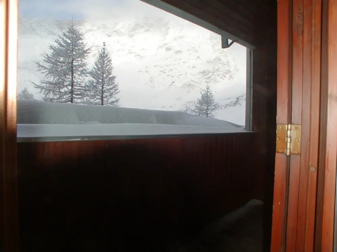 1 Bedroom Apartment with balcony and with mountain view