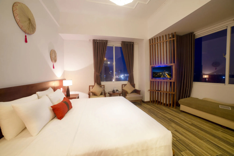 The Light Hotel & Resort
