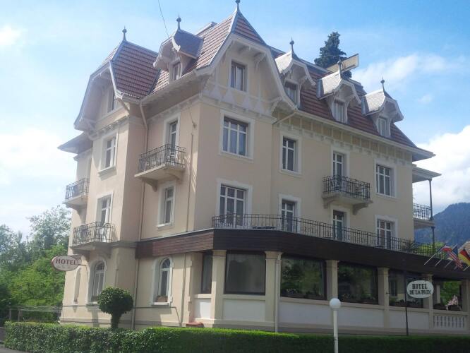 Hotel De La PaixOver view