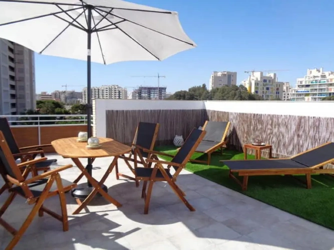 2 Bedrooms Apartment