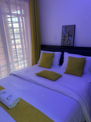 Lux Suites Dublin Suites Utawala