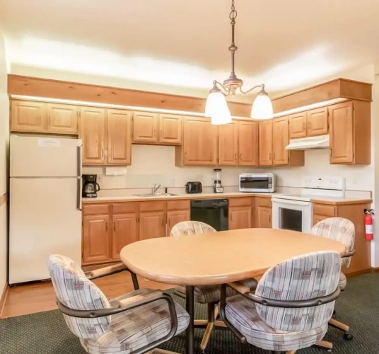 Deluxe Double Suite with mountain view